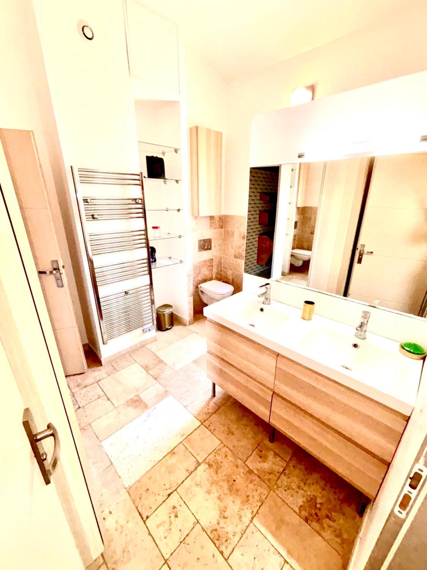 Maison Avec Piscine Et Jacuzzi Proche Des Plages Toulon Bagian luar foto
